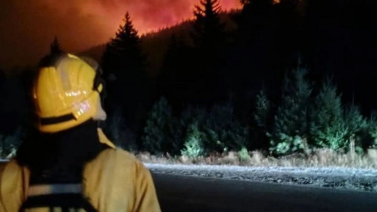 Dramático audio de un brigadista en medio de los incendios ¿Qué es el factor 30?