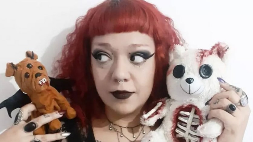La artista de Cipolletti que pinta el terror en los objetos menos pensados