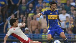 Boca consiguió su primera victoria del campeonato, derrotó a Huracán 2 a 1