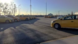 Habrá una caravana de taxis que reclaman contra la "competencia desleal" de Uber