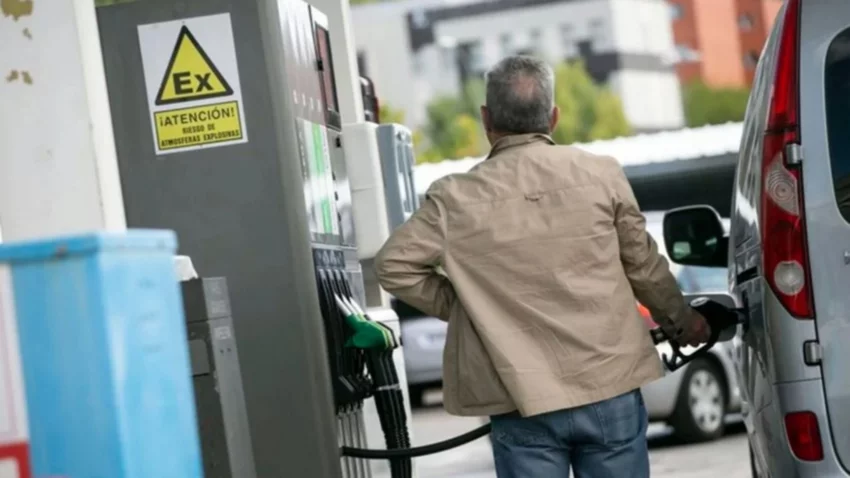 Autoservicio de combustible ¿Modernización o recorte a los playeros?