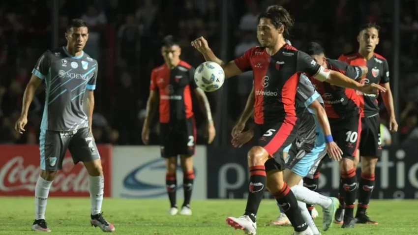 Arranca la Primera Nacional: quiénes juegan hoy, formato y las principales figuras de los equipos