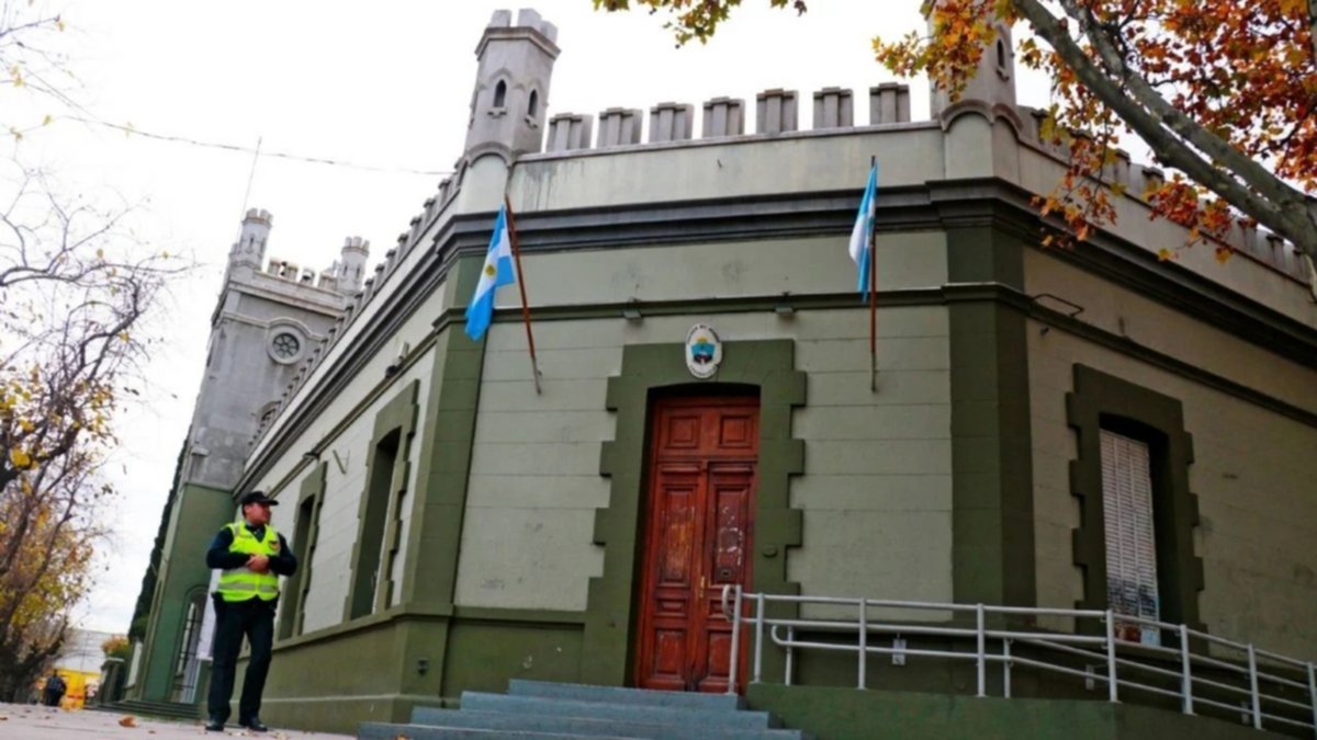 La purga llegó a una de las empresas del Estado neuquino