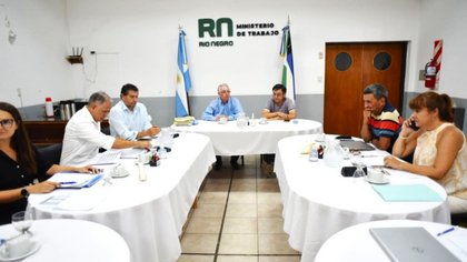UnTER insiste que, sin aumento salarial, está en peligro el inicio de clases