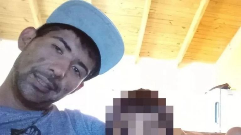 Se entregó el presunto asesino del portero del jardín de infantes en Parque Industrial- Se entregó el presunto asesino del portero del jardín de infantes en Parque Industrial