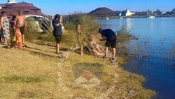 Policías salvaron a un hombre de morir ahogado en el lago Ramos Mexía