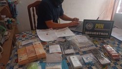 Desbarataron dos kioscos narcos en Río Negro y encontraron armas y efectivo