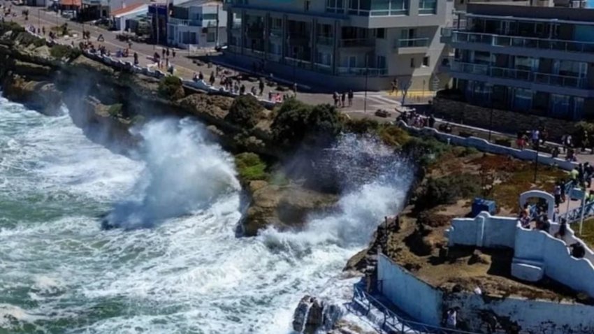 Las mareas extraordinarias en Las Grutas pueden superar los 8 metros de altura