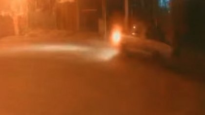 Inconsciente hacía trompos a toda velocidad con su camioneta en Fernández Oro