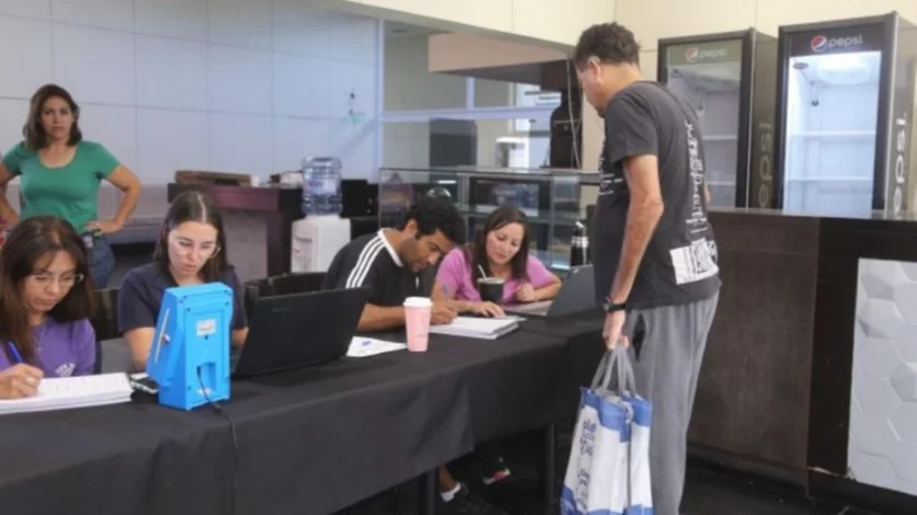 Más de 20.000 jóvenes de Neuquén ya tienen sus kits escolares para iniciar las clases