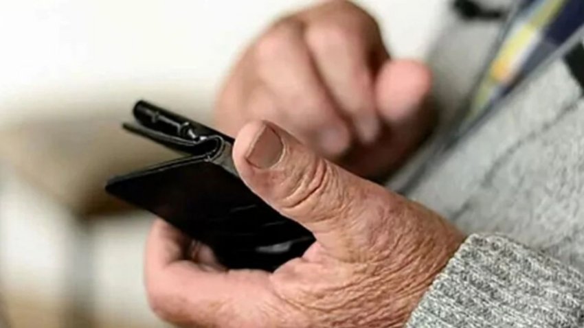 Estafaron a una jubilada del Chocón con un falso descuento de Netflix