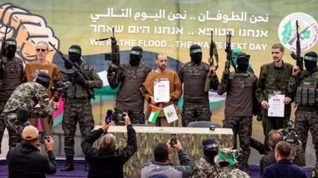 Hamas libera a seis rehenes como parte del acuerdo de alto el fuego en Gaza