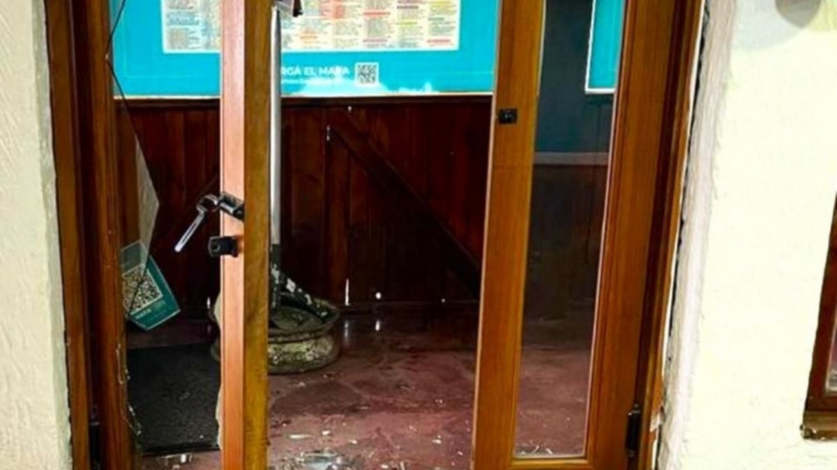 Vandalizaron la oficina de Turismo de El Bolsón