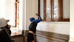 Incidentes en la masiva marcha por el asesinato de Kim