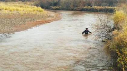 Hallaron el cuerpo de una mujer en el río Colorado