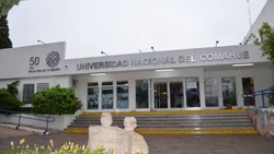 En la UNCo no hay plata, las obras están paralizadas y el Municipio de Neuquén le paga la luz