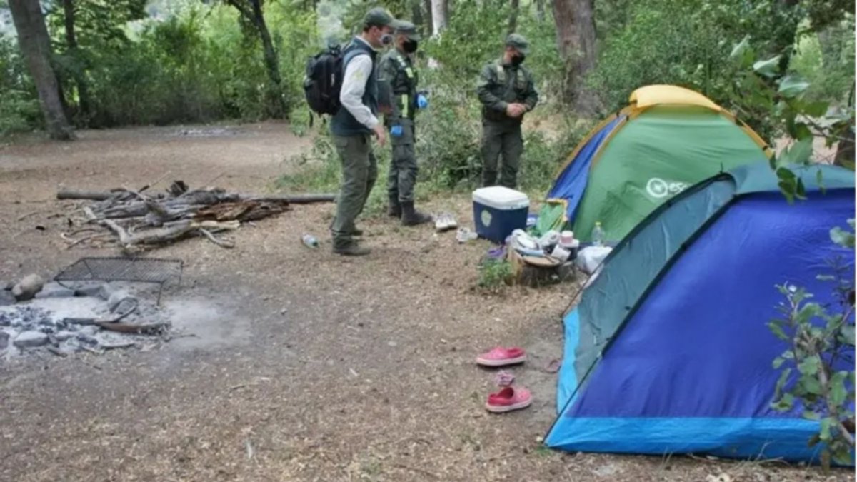Durante el finde largo apagaron 370 fogatas en zonas no habilitadas del Parque Lanín