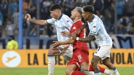 Huracán derrotó a Racing en Avellaneda por 1 a 0 y sigue en racha