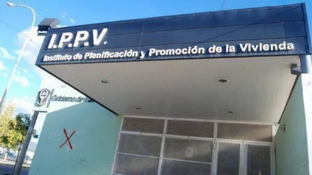 Recibió 10 años de cárcel por abusar de una niña y el Gobierno de Río Negro le desadjudicó la vivienda