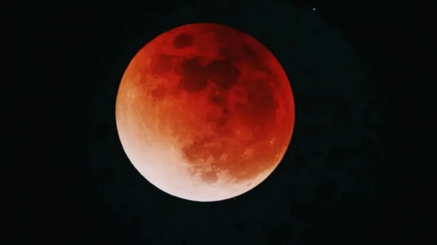 Luna de sangre: cómo afectará el eclipse a cada signo del horóscopo