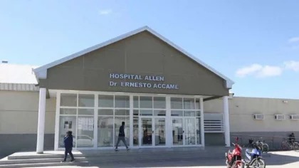 Estaba fuera control, los policías lo redujeron y murió camino al hospital