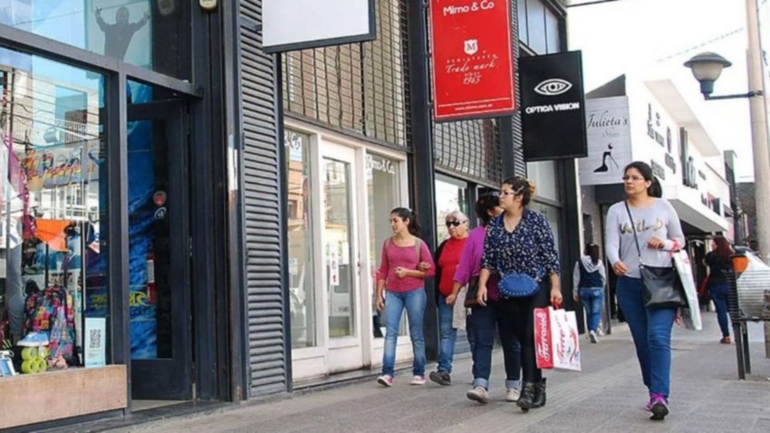 Nuevo local ofrece más de 100 puestos de trabajo en Neuquén
