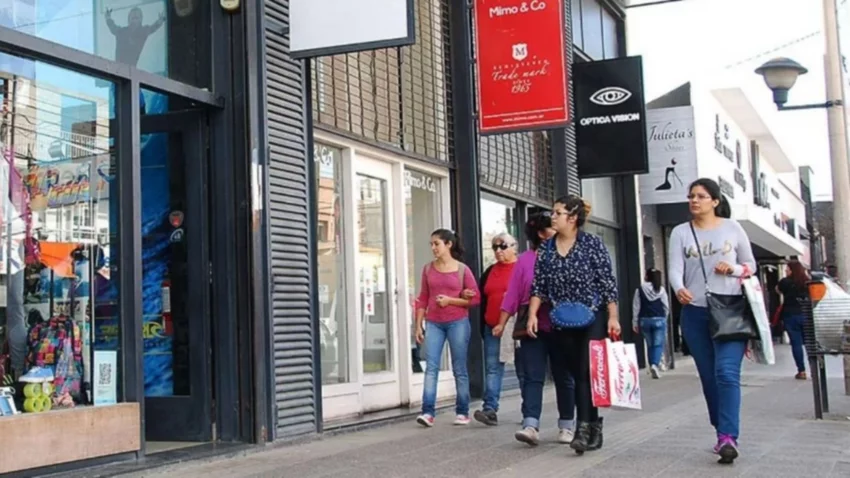 Nuevo local ofrece más de 100 puestos de trabajo en Neuquén