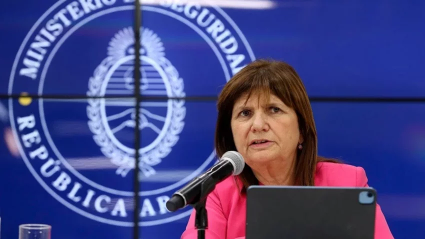 Bullrich dará una conferencia para explicar el Proyecto de Ley Antibarras