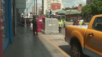 Encontraron muerto a un bebé de pocos días dentro de un contenedor