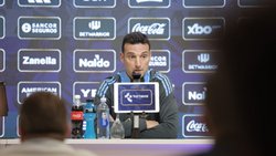 Lionel Scaloni en conferencia: las ausencias, el once "un 90% definido" y su charla con Messi