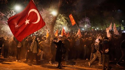 Turquía: más de 300 detenidos tras masivas protestas