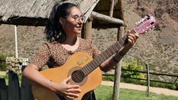 Varvarco mantiene vivo el arte de las cantoras del norte neuquino