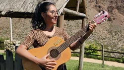 Varvarco mantiene vivo el arte de las cantoras del norte neuquino