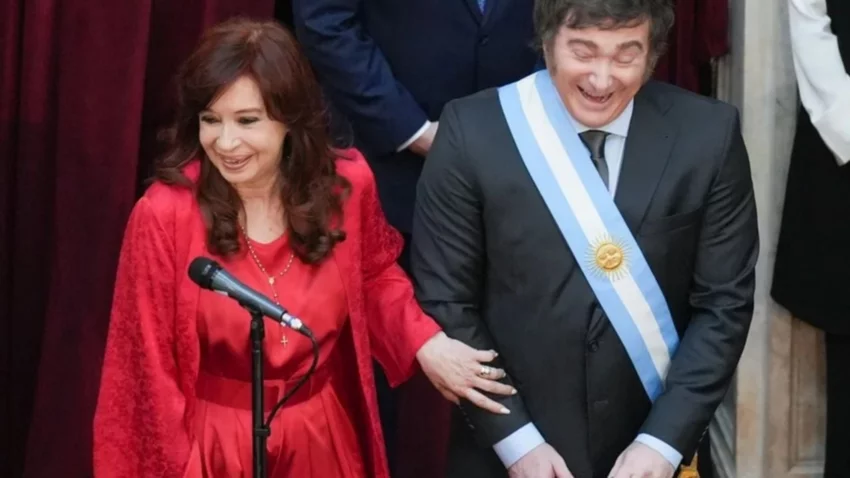 Cristina Kirchner apuntó contra Milei y Caputo tras el acuerdo con el FMI