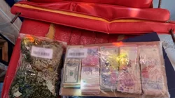 Allanaron tres casas por un robo y encontraron cocaína, marihuana y 70 municiones
