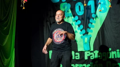 La vida de "El Hache", un narrador oral de la región que conmueve con sus relatos