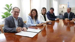 Una por una, las obras que acordó Rolando Figueroa con los intendentes de Neuquén