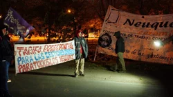 Corte en Ruta 7: sigue la protesta de la Cerámica Neuquén