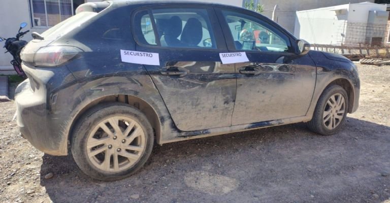 Hallaron en Regina un auto con pedido de secuestro de Neuquén- Hallaron en Regina un auto con pedido de secuestro de Neuquén
