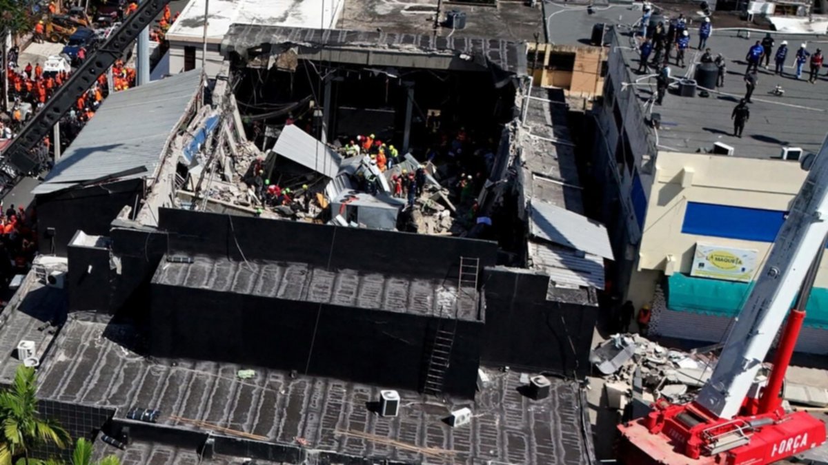 Ya son 218 muertos y 189 personas rescatadas por el derrumbe en Santo Domingo