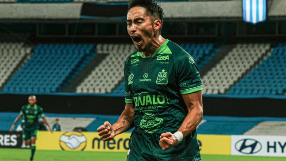 Fabián Sambueza, el neuquino que la rompió en el sorpresivo triunfo de Bucaramanga ante Racing