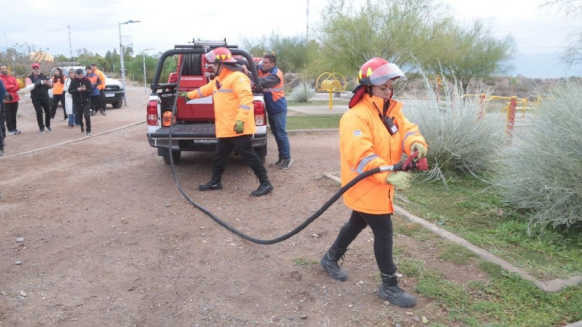 Así es la nueva camioneta para atender emergencias en los parque de Neuquén