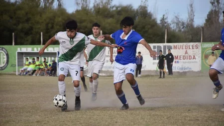 Fernández Oro ganó en Cinco Saltos, es líder y único invicto del Torneo Apertura