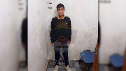La amenazaron con un arma para robarle alcohol y cigarrillos: uno terminó preso