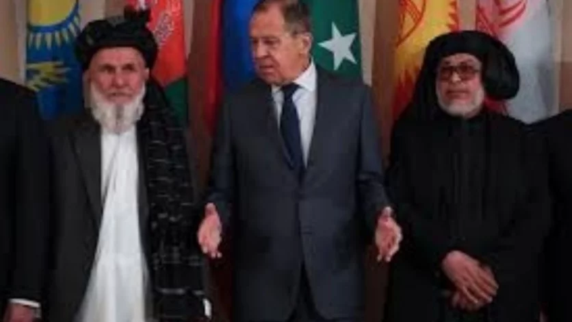 Rusia se acerca a los talibanes: le sacó la designación de grupo terrorista