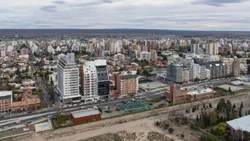 Los neuquinos podrán recorrer la ciudad más rápido: más de 900 cuadras mejoradas