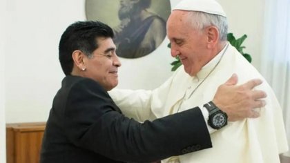 La decisión fundamental de Maradona luego de una charla con el Papa Francisco