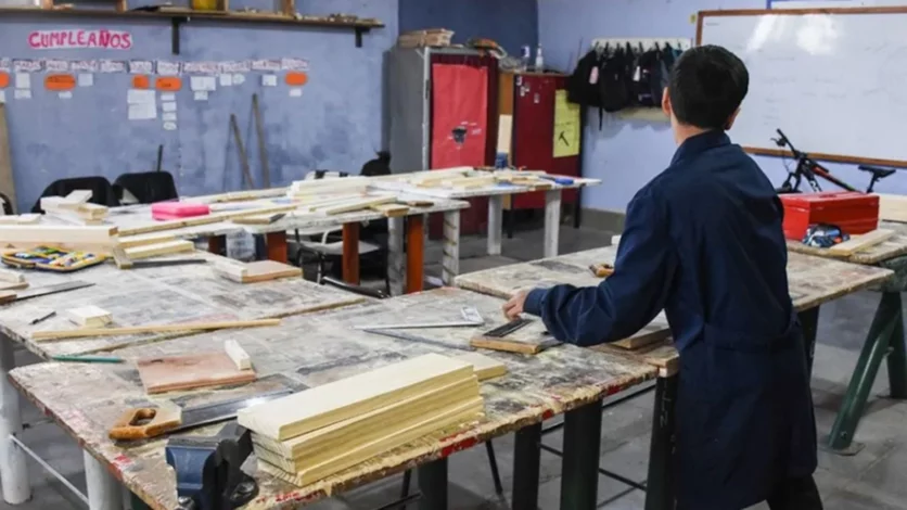Más de 1.500 jóvenes y adultos neuquinos completarán sus estudios técnicos