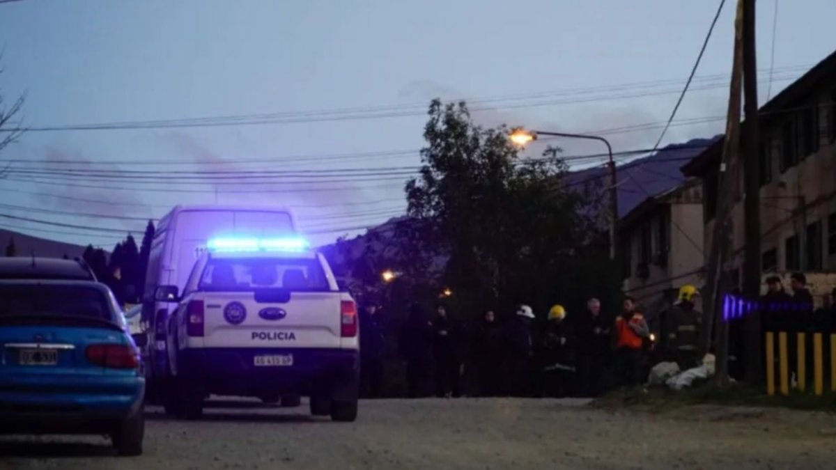 No es gracioso: evacúan un colegio en Bariloche por amenaza de bomba