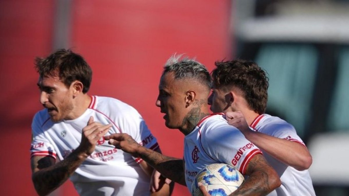 Barracas Central logró un agónico triunfo y quedó a un paso de los playoffs